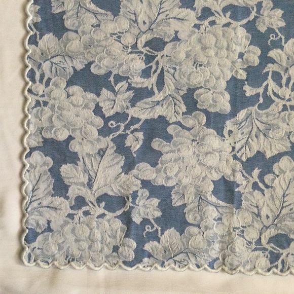 Blue and White Grapes Jacquard Napkin Towel Scalloped ABC Carpet & Home Vintage - Picture 6 of 15